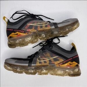 Nike VaporMax Flyknit Multicolor Sneakers